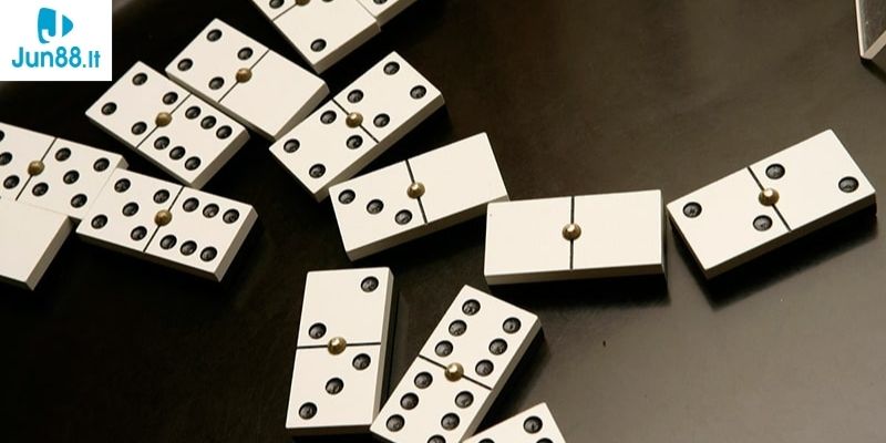 Tìm hiểu chi tiết luật chơi của game Domino QQ